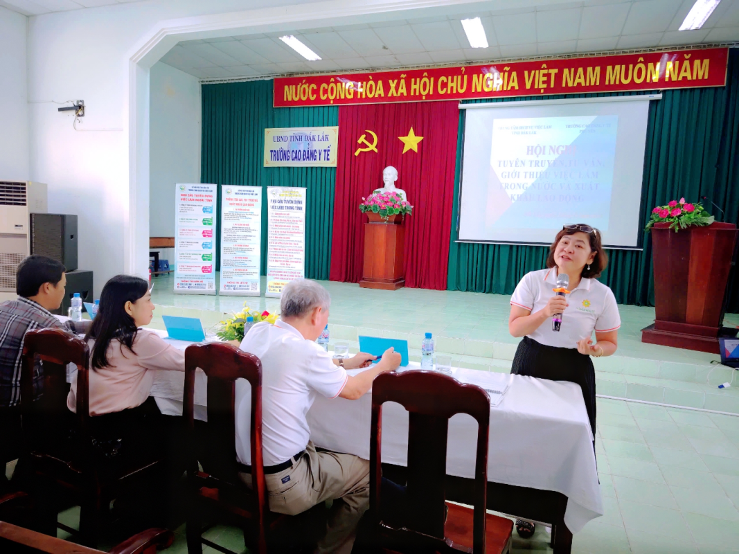 Tư vấn, giới thiệu việc làm cho sinh viên ngành Y